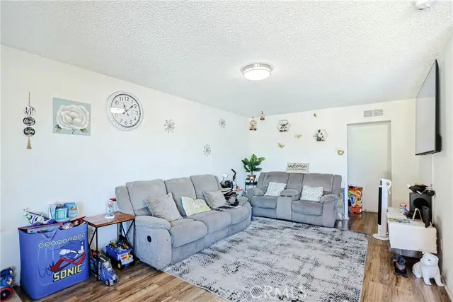 1400 Warner, Santa Ana, CA 92704 - #3