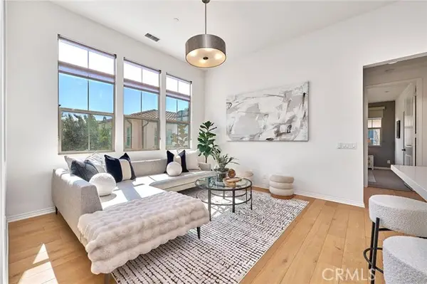 112 Parkwood, Irvine, CA 92620