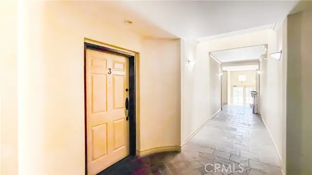 10623 Moorpark, North Hollywood, CA 91602 - #2