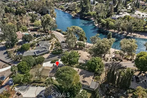 3201 Lakeknoll Drive, Fullerton, CA 92835