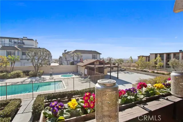 1460 Willow Street  #202, Signal Hill, CA 90755 - Image #1