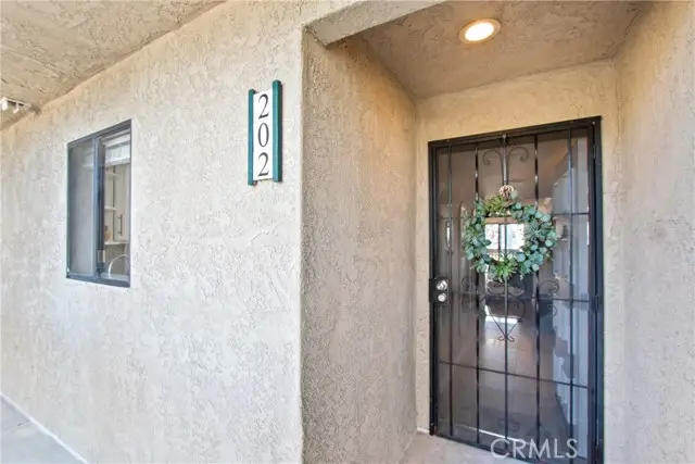 1460 Willow Street  #202, Signal Hill, CA 90755 - Image #2