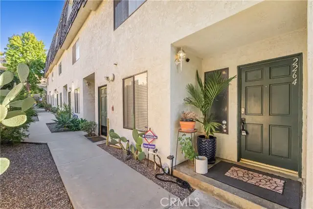 2264 Rose Avenue, Signal Hill, CA 90755 - #1