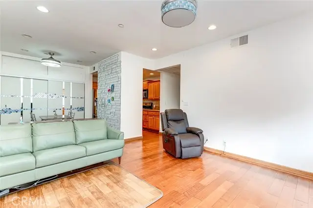 533 St Andrews Place  #104, Los Angeles, CA 90020 - #3