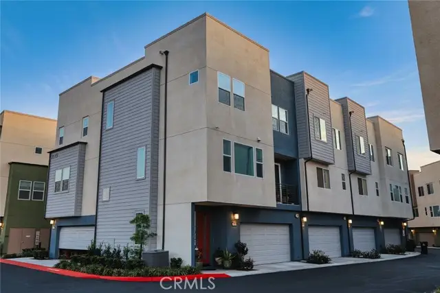 1649 Lincoln  #105, Anaheim, CA 92801 - #1