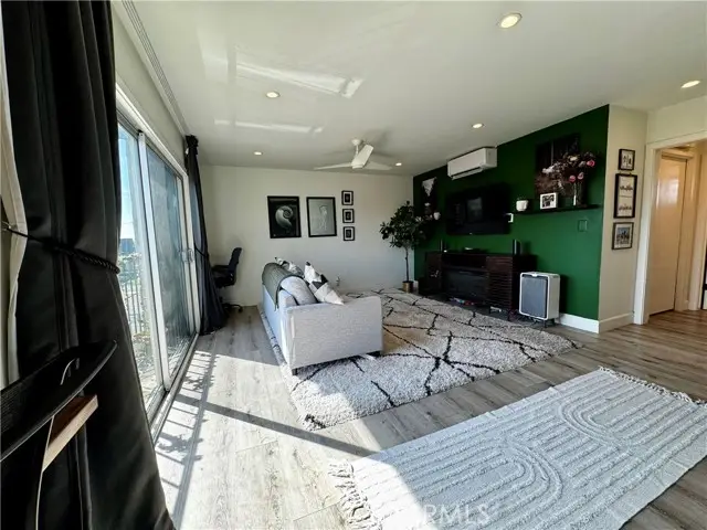 191 Kennebec  #403, Long Beach, CA 90803 - #3