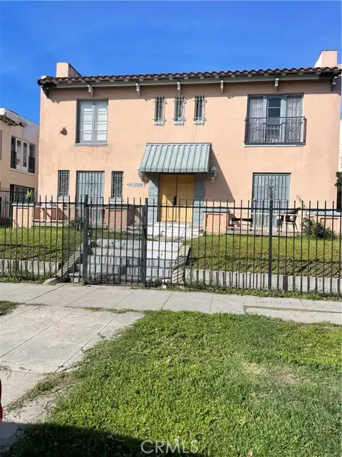 109 Catalina Street, Los Angeles, CA 90004