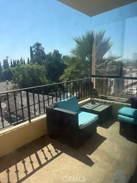 6938 Laurel Canyon, North Hollywood, CA 91605