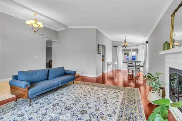 23041 La Granja, Valencia, CA 91354