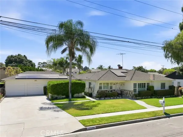 17038 California, Bellflower, CA 90706