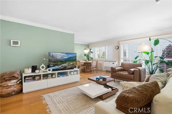 1154 Barrington Avenue  #213, Los Angeles, CA 90049