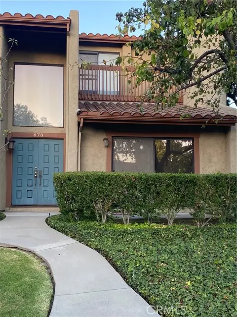 678 Rosewood, Camarillo, CA 93010