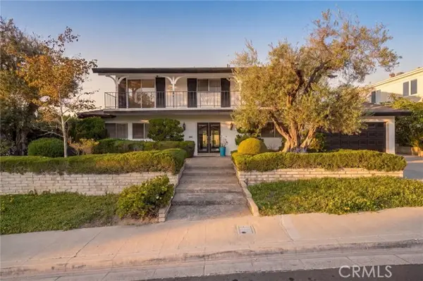 890 Hillside Drive, Long Beach, CA 90815