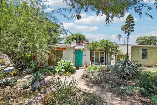 2881 Eucalyptus, Long Beach, CA 90806