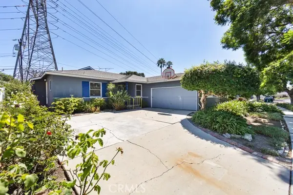 868 Stevely, Long Beach, CA 90815