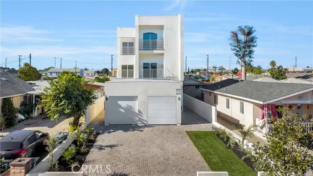 10905 Dalerose Avenue, Inglewood, CA 90304 - Image #1