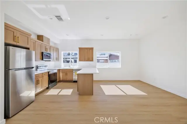 10905 Dalerose Avenue, Inglewood, CA 90304 - Image #3