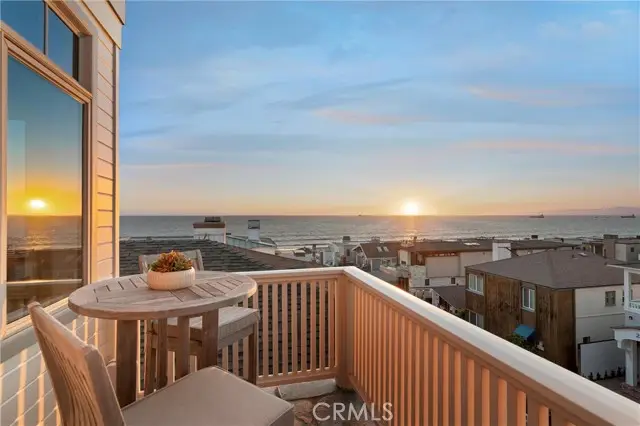 220 20th Street, Manhattan Beach, CA 90266 - #1