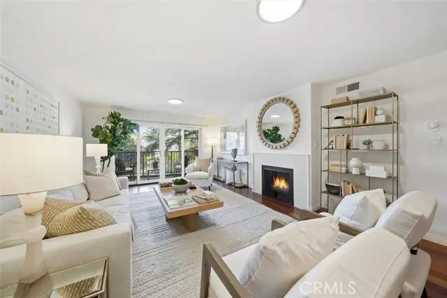 222 7th Street  #202, Santa Monica, CA 90402 - #2