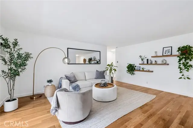 947 16th Street  #5, Santa Monica, CA 90403 - Image #2