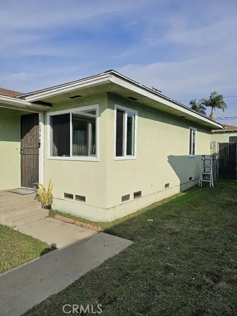 10902 Western, Los Angeles, CA 90047
