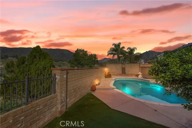 8545 Tujunga Valley, Sunland, CA 91040 - Image #2