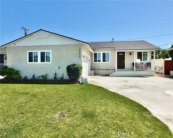 25050 Eshelman Ave, Lomita, CA 90717