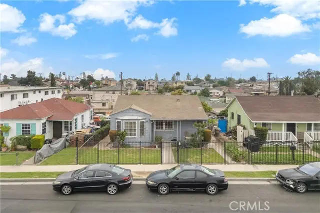 11210 Van Buren, Los Angeles, CA 90044 - #3