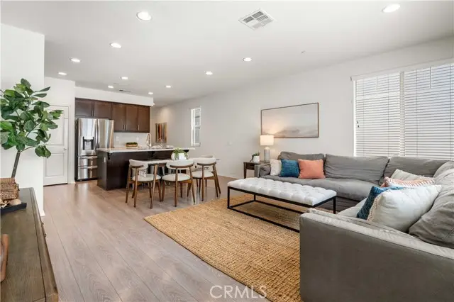 5560 Boardwalk  #105, Hawthorne, CA 90250 - #3