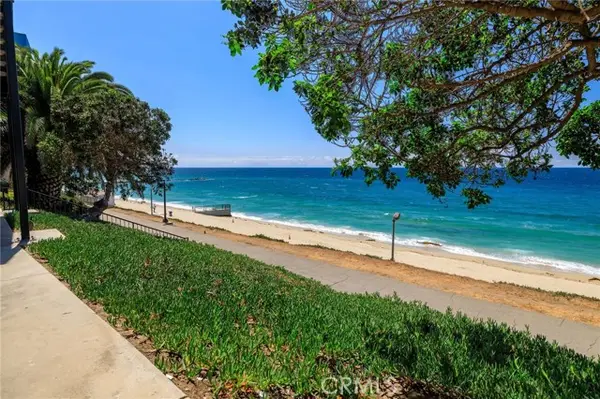 565 Esplanade  #312, Redondo Beach, CA 90277