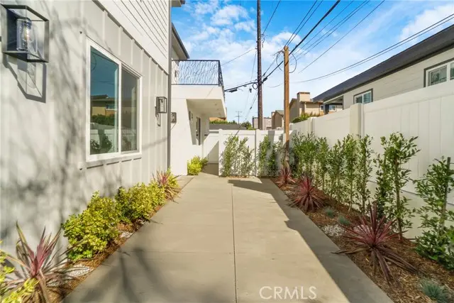 2407 Perkins Ln, Redondo Beach, CA 90278 - #3