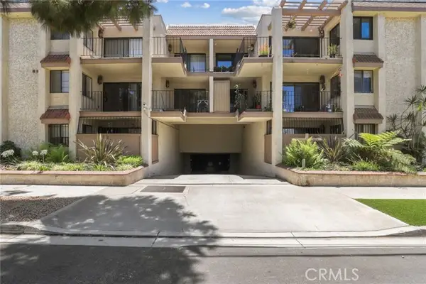 2662 20th Street  #306, Signal Hill, CA 90755