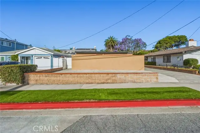 217 Aviation, Manhattan Beach, CA 90266 - #2