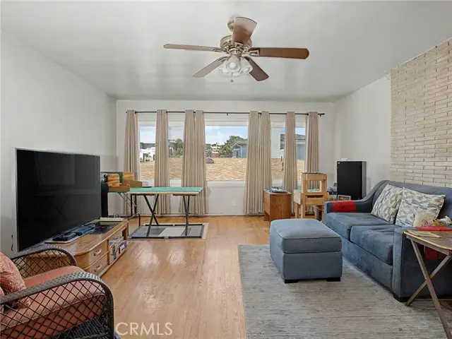 203 Sycamore Avenue, El Segundo, CA 90245 - #2