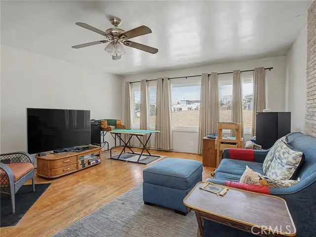 203 Sycamore Avenue, El Segundo, CA 90245 - #3