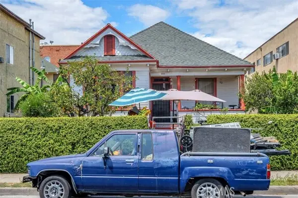 2261 15th Street, Los Angeles, CA 90006