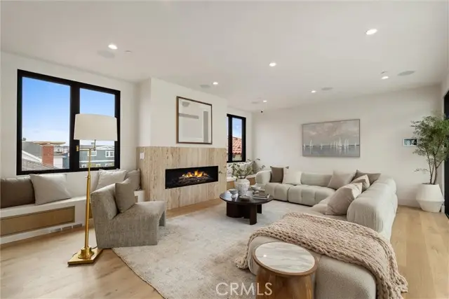 409 Crest Drive, Manhattan Beach, CA 90266 - #2