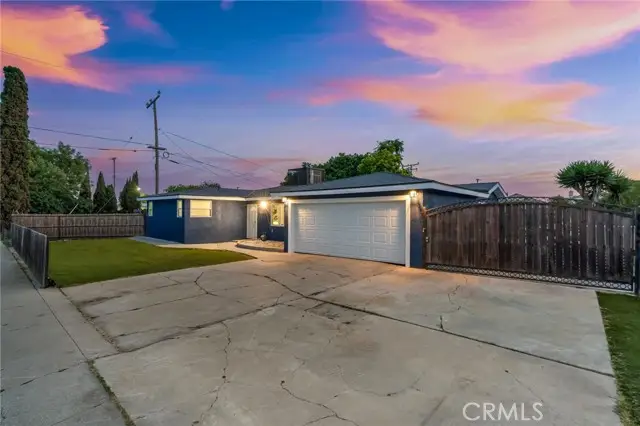 14611 Cerise Avenue, Hawthorne, CA 90250 - #2