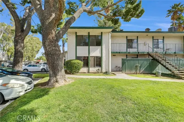 1735 Washington Street  #B28, Colton, CA 92324 - #3