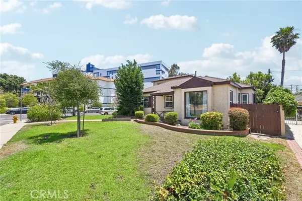 6320 85th Street, Los Angeles, CA 90045