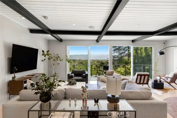 11661 Picturesque Dr, Studio City, CA 91604