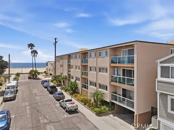 15 15th Street  #14, Hermosa Beach, CA 90254