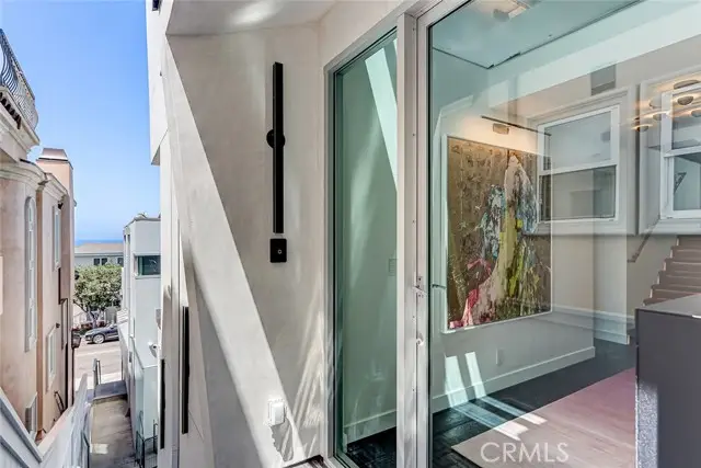 2417 Crest, Manhattan Beach, CA 90266 - #2