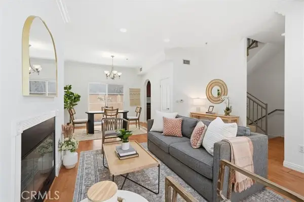 5719 Camellia  #105, North Hollywood, CA 91601