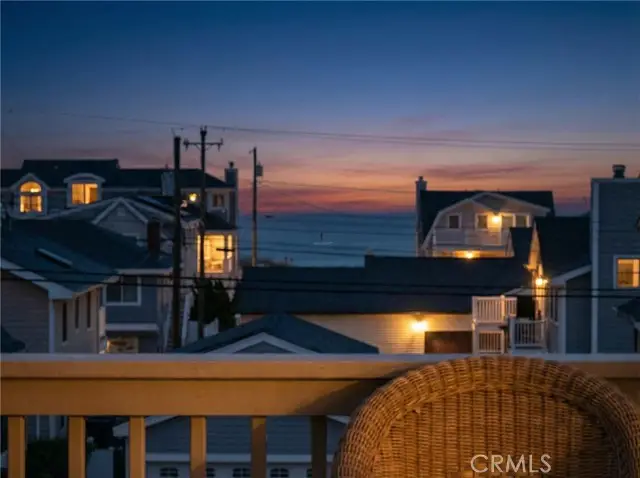 331 Manhattan Avenue, Hermosa Beach, CA 90254 - #2