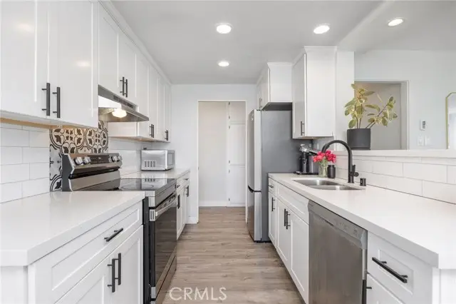 100 Loma Avenue  #404, Long Beach, CA 90803 - #3