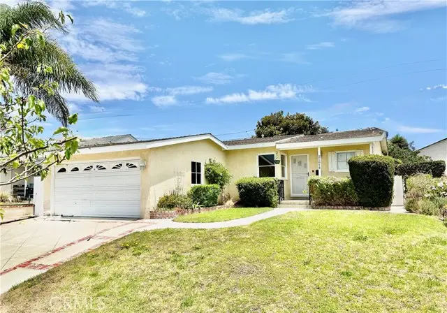 21614 Ellinwood Dr, Torrance, CA 90503 - #1