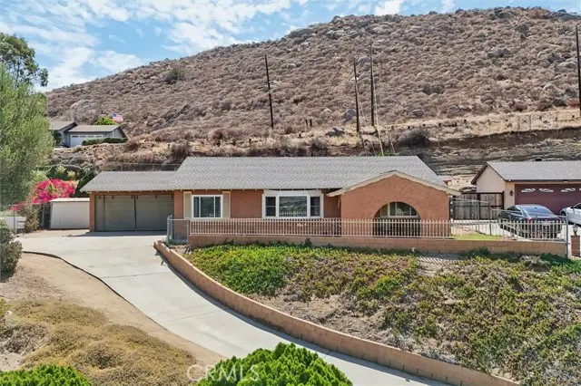 5435 Pinto, Riverside, CA 92509 - #2