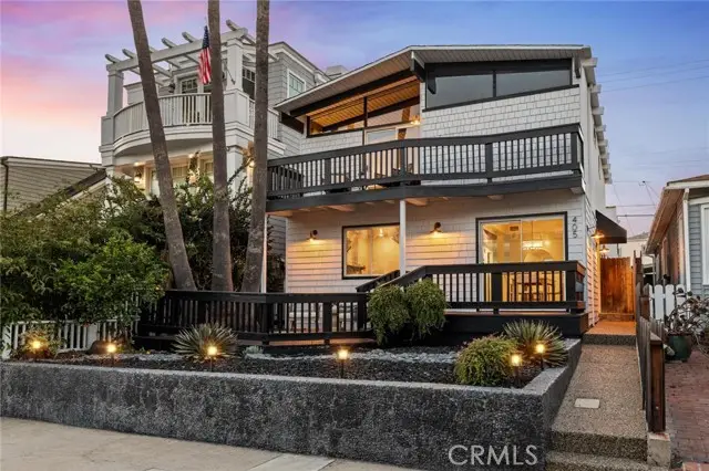 405 10th Street, Manhattan Beach, CA 90266 - #1