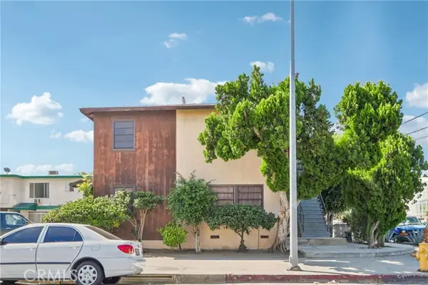 6870 Woodley Avenue, Van Nuys, CA 91406
